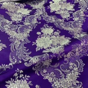 BROCADO MORADO Y PLATA