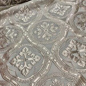 BROCADO PLATA Y BLANCO VATICANO